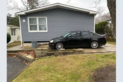 309-15 Fanning Boulevard, Riverhead, NY 11901 - Photo 2