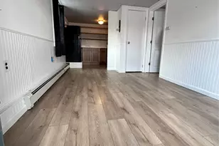 25 Auburn Ave, Bay Shore, NY 11706 - Photo 4