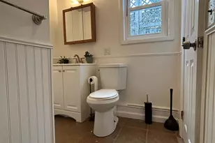 25 Auburn Ave, Bay Shore, NY 11706 - Photo 8