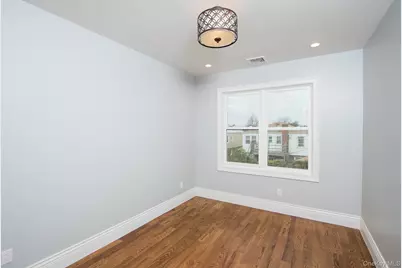 535 E Walnut St #Main, Long Beach, NY 11561 - Photo 10