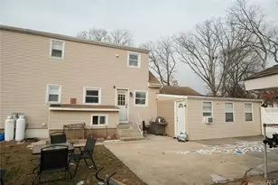 839 7th St, West Babylon, NY 11704 - Photo 20