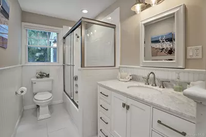 32 White Oak Lane, Westhampton Beach, NY 11978 - Photo 12