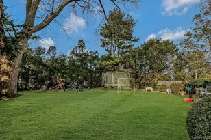 75 Melanie Ln, Syosset, NY 11791 - Photo 16