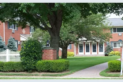 125 Terryville Road #10B, Port Jefferson Station, NY 11776 - Photo 2