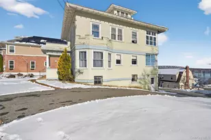 19 Leroy Pl, Newburgh, NY 12550 - Photo 24