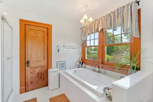 1025 9th St, Greenport, NY 11944 - Photo 32