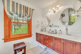 1025 9th St, Greenport, NY 11944 - Photo 30