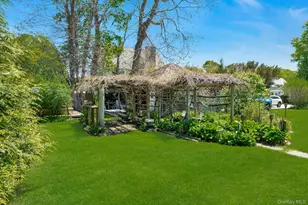 1025 9th St, Greenport, NY 11944 - Photo 40