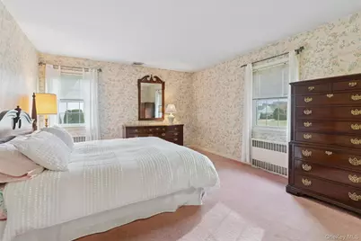 23 Saint Pauls Place, Garden City, NY 11530 - Photo 18