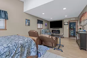 12 Cable Ln, Hicksville, NY 11801 - Photo 8