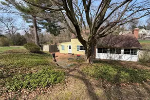 327 W Neck Rd, Lloyd Harbor, NY 11743 - Photo 14