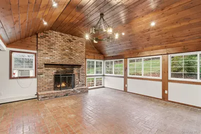 327 W Neck Road, Lloyd Harbor, NY 11743 - Photo 8