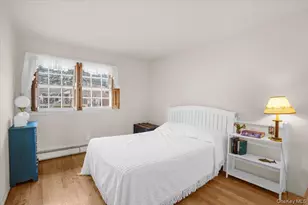 182 Connetquot Dr, Oakdale, NY 11769 - Photo 22