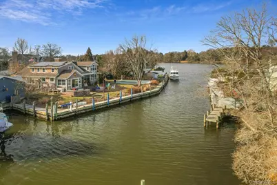 182 Connetquot Drive, Oakdale, NY 11769 - Photo 28