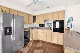 182 Connetquot Dr, Oakdale, NY 11769 - Photo 12