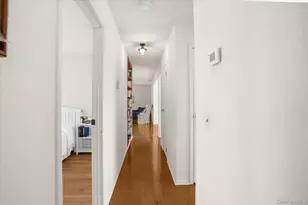 182 Connetquot Dr, Oakdale, NY 11769 - Photo 24