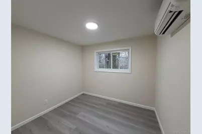 14 Cornwall Lane, Port Washington, NY 11050 - Photo 12