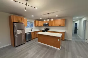 14 Cornwall Ln, Port Washington, NY 11050 - Photo 4