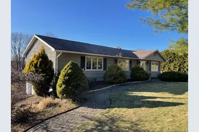 206 Waters Edge, Valley Cottage, NY 10989 - Photo 1