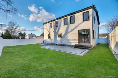 35 Castle Lane, Levittown, NY 11756 - Photo 28