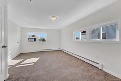 21 Piper Lane, Levittown, NY 11756 - Photo 18