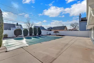 21 Piper Ln, Levittown, NY 11756 - Photo 24