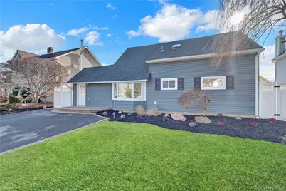 21 Piper Lane, Levittown, NY 11756 - Photo 2