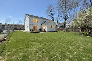 384 Scudder Ave, Copiague, NY 11726 - Photo 18