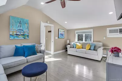 56 Fairfields Lane, Huntington Station, NY 11746 - Photo 14