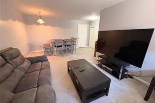 25 Elizabeth St, Farmingdale, NY 11735 - Photo 2