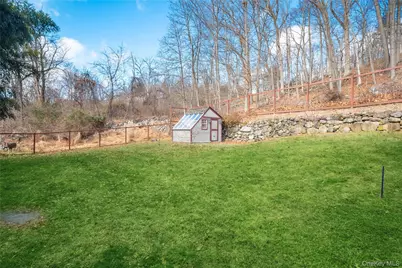 689 S Mountain Road, New City, NY 10956 - Photo 22