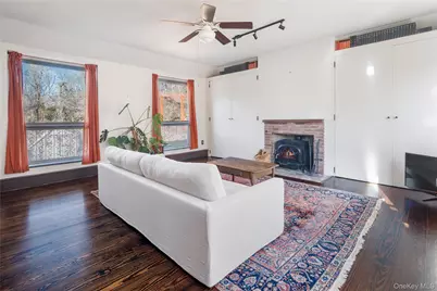 689 S Mountain Road, New City, NY 10956 - Photo 8