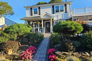 310 Brookside Ct, Copiague, NY 11726 - Photo 44