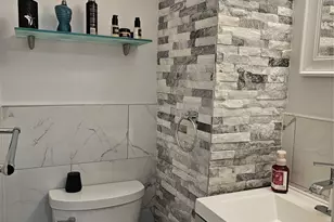 310 Brookside Ct, Copiague, NY 11726 - Photo 12