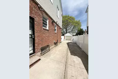 6423 181 St, Fresh Meadows, NY 11365 - Photo 2