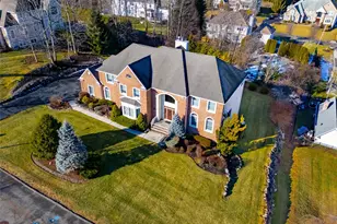 5 Beaver Pond Ct, Stony Point, NY 10980 - Photo 2