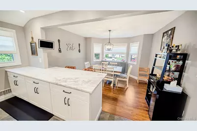 10 Ponder Lane, Deer Park, NY 11729 - Photo 8