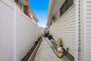 11 Crescent St, Hicksville, NY 11801 - Photo 32