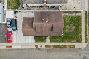 11 Crescent St, Oyster Bay, NY 11801 - Photo 40