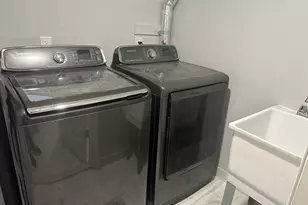 237-34 Fairbury Ave, Bellerose, NY 11426 - Photo 10