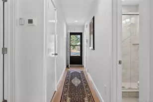 1 Mechanic Ct, Huntington, NY 11743 - Photo 4