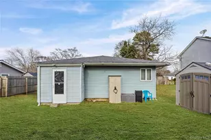 40 Fairview Dr, Shirley, NY 11967 - Photo 4