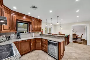 124 Spence Ave, Holtsville, NY 11742 - Photo 12