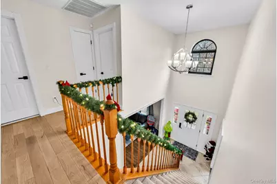 124 Spence Avenue, Holtsville, NY 11742 - Photo 16