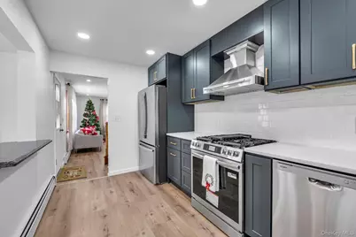 2114 Prospect Avenue, East Meadow, NY 11554 - Photo 8