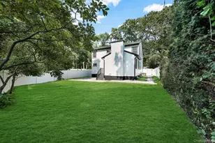 63 Oak Ave, Huntington Station, NY 11746 - Photo 28