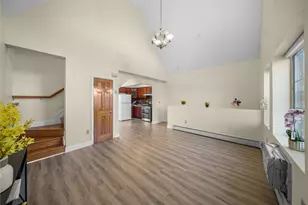183-26 Booth Memorial Ave, Fresh Meadows, NY 11365 - Photo 16