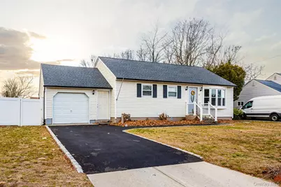 41 Morning Drive, Centereach, NY 11720 - Photo 2