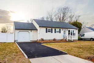 41 Morning Dr, Centereach, NY 11720 - Photo 2