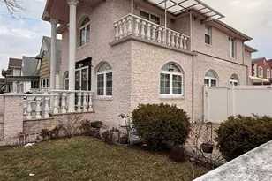 265-04 79th Ave, Floral Park, NY 11004 - Photo 4